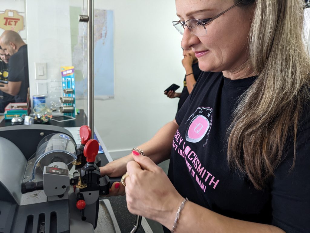 cutting keys at Main store in Midtown Miami Fl