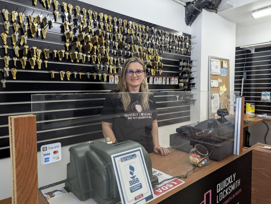 Quickly Locksmith Miami new locksmith shop in downtown Miami 26 SE 1st St, Miami, FL 33131